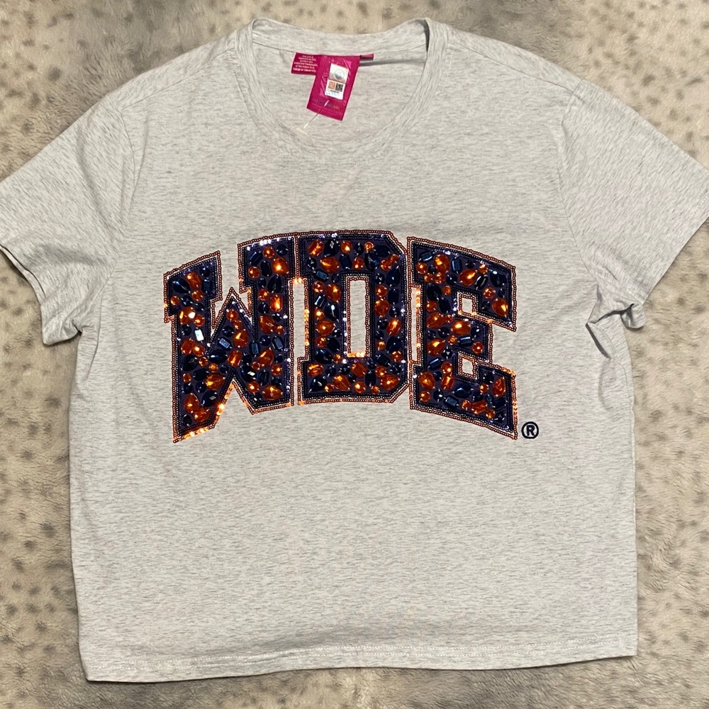 QUEEN OF SPARKLES Gray Tee with Navy and Orange Sequin 'WIDE' Logo